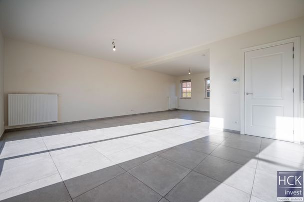 KRUISHOUTEM - Rustig gelegen ruime woning met groenzicht! - Foto 1