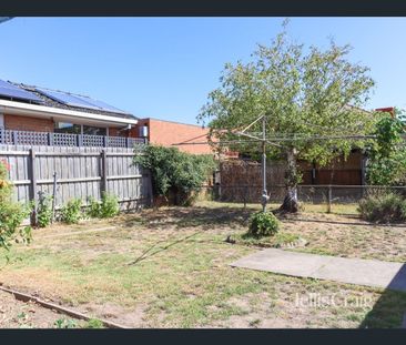 Home in Pascoe Vale - Photo 2