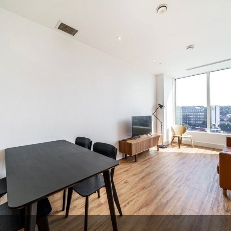 1 Bed Flat, Westgate House, W5 - Photo 1