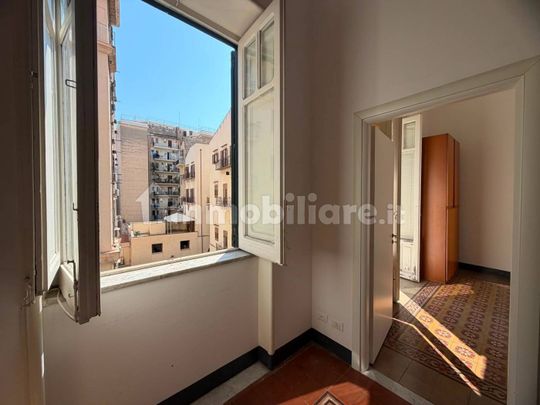 Bilocale via Giuseppe De Spuches 6, Politeama - Ruggiero Settimo, Palermo - Foto 1