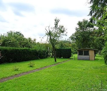 Freistehendes Einfamilienhaus mit großem Garten mit Obstbäumen zu v... - Photo 1