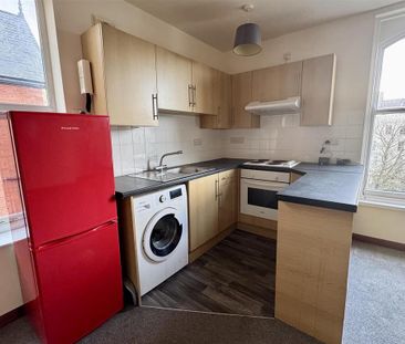 1 bedroom flat to rent - Photo 5