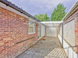 2 BEDROOM Bungalow - Detached - Photo 3