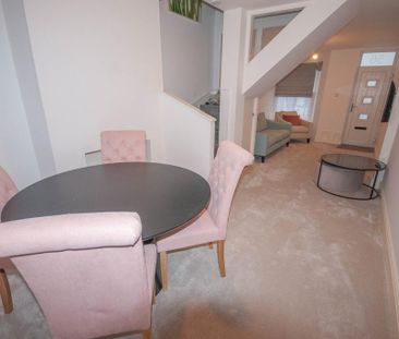 2 bedroom terraced house to rent - Photo 3