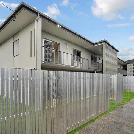 Two Bedroom Apartment Situated In A Great Location - Photo 2