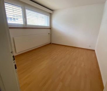Spacieux appartement de 4 pièces au 5ème étage à La Chaux-de-Fonds - Photo 5