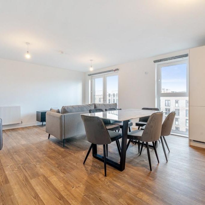 3 bedroom flat to rent - Photo 1