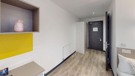 1 bedroom in a flat share to rent - Photo 4