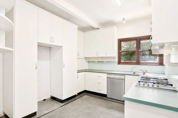 Charming Two-Bedroom Semi In Prime Artarmon Location - Photo 1