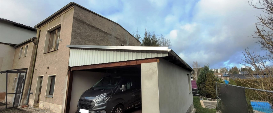 ERSTBEZUG nach Sanierung EINFAMILIENHAUS in Rabenstein mit POOL und CARPORT - Photo 1