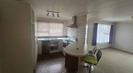 Wonderful Wilson St Town House - Photo 5