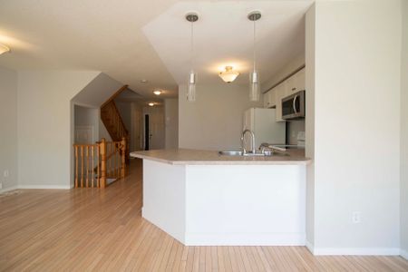 For Lease - 26 Kendrick Court, Hamilton, Ontario - Photo 5