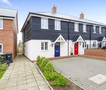 3 bedroom end of terrace house to rent - Photo 4