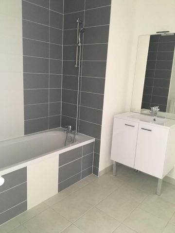 Location Appartement 3 pièces 57m² NANTES 44300 - Photo 4