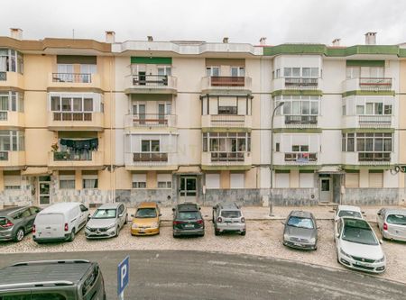 Carnaxide e Queijas, Lisbon - Photo 3