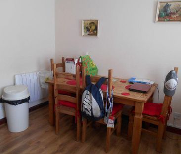 2 bedroom bungalow to rent - Photo 2