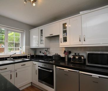 3 bedroom terraced house to rent - Photo 5