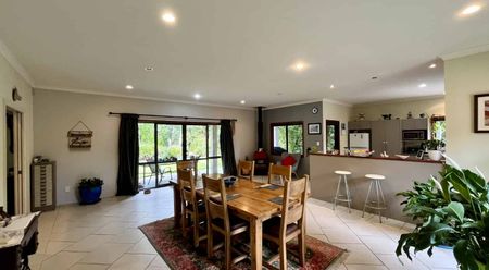 Raureka, 4 bedrooms - Photo 2