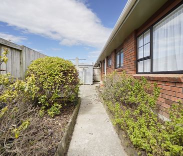 110 Oxford St, Tawa - Photo 2