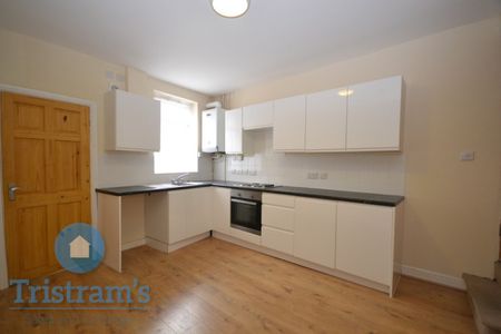 2 bed Mid Terraced House for Rent - Photo 3