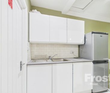 1 bedroom property to rent - Photo 4
