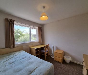 5 bedroom semi-detached house to rent - Photo 3