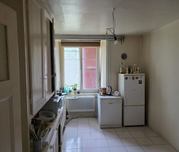 Appartement deux pièces surface de trois - Photo 2
