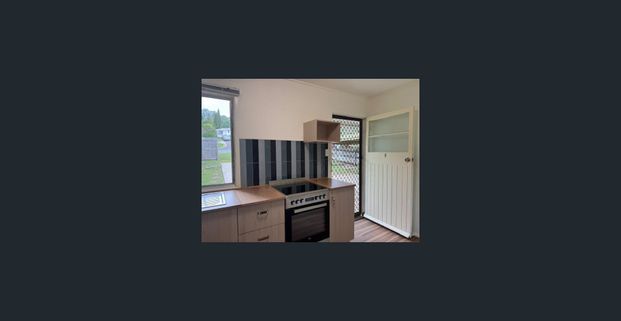 Fully renovated 2 bedroom home - Photo 1