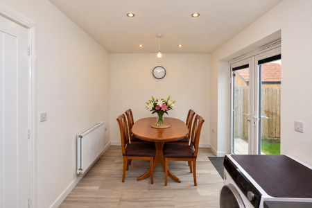 3 bedroom semi-detached house to rent - Photo 3