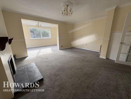 3 bedroom semi-detached house to rent - Photo 3