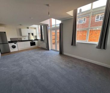 1 bedroom flat to rent - Photo 2