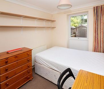 10 St Hildas Mews - Photo 2