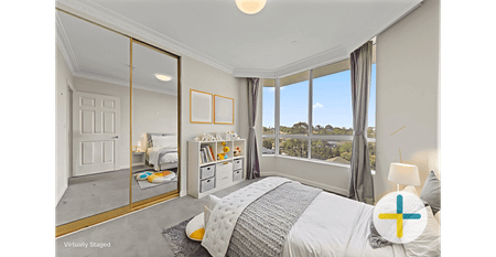 NE Corner, Bright and Convenient - Photo 4