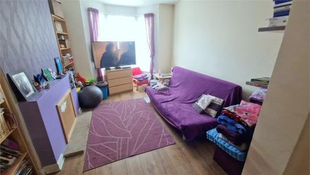 6 bedroom end of terrace house to rent - Photo 3