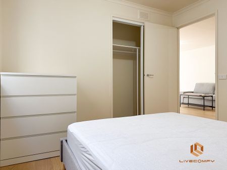 West Melbourne - Photo 2