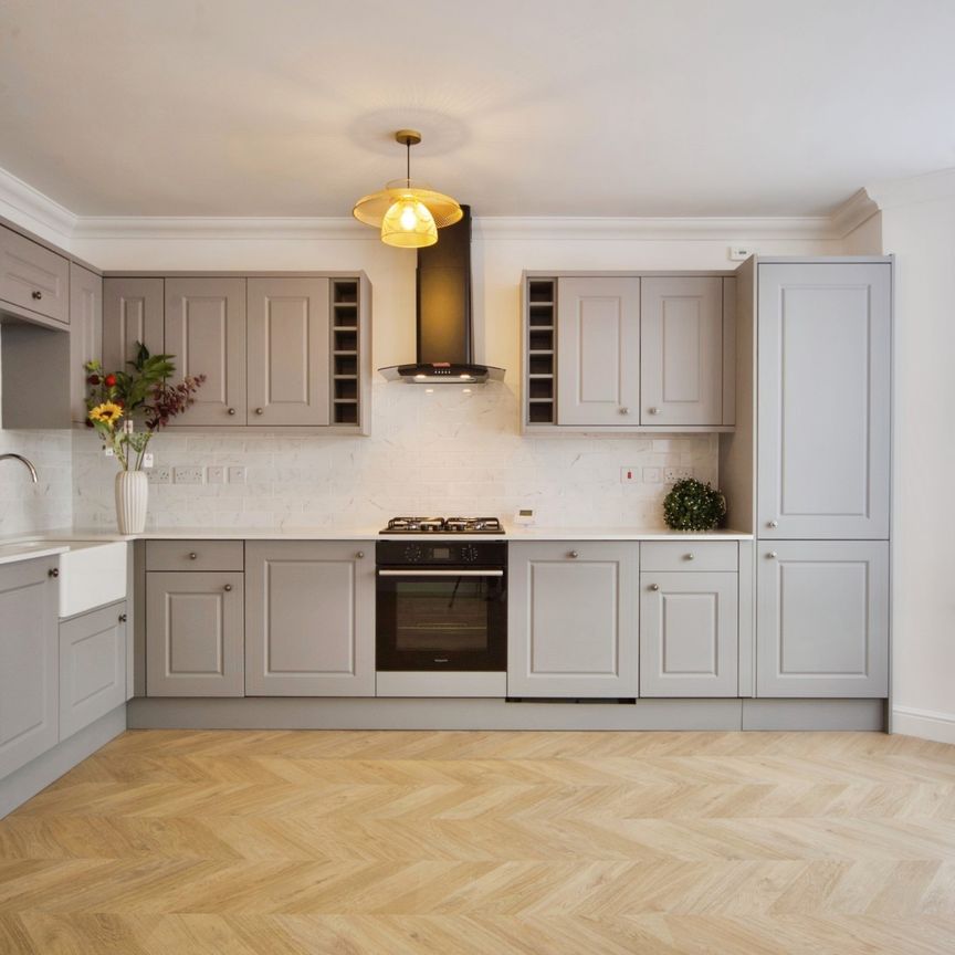 Beautiful 2 Bedroom Flat To Let In Enfield - Photo 1