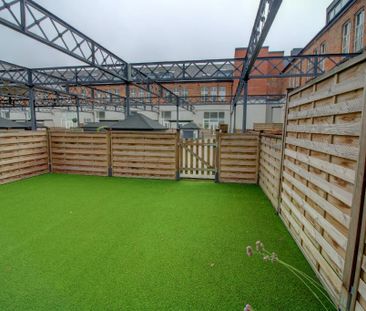2 bedroom townhouse to rent - Photo 1