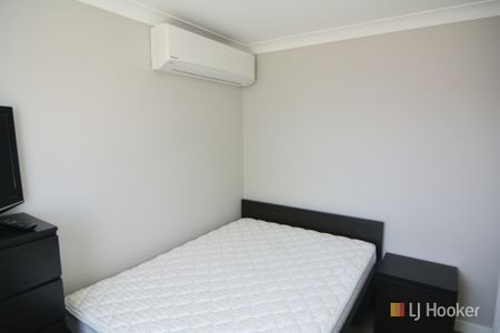 Modern Furnished 1 bedroom - Photo 2