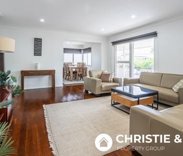 Renovated 3 Bedroom Fully Furnished Home for rent - Available Now!! - Photo 5