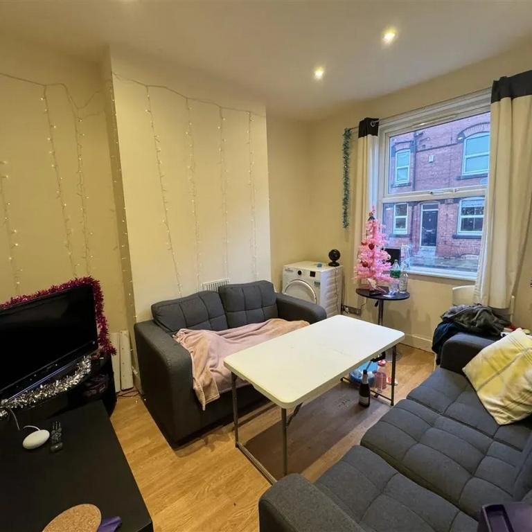 5 bedroom house to rent - Photo 1