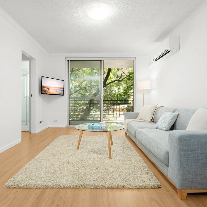 Stylishly Renovated Two Bedroom Unit in Heart of Lane Cove North - Photo 1