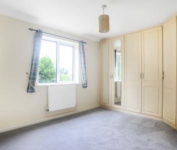 Fairlands Avenue, Fairlands, Guildford, GU3 - Photo 2