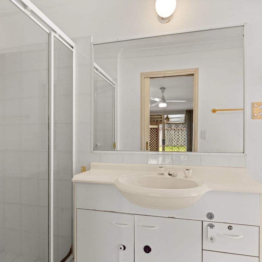 Perfectly Priced, Positioned and Presented!Spacious 4-Bedroom Home in the Heart of Chermside West! - Photo 1