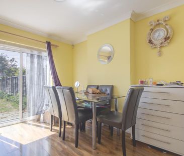 3 bedroom semi-detached house to rent - Photo 2
