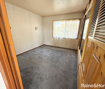 Ideal Family Home - Photo 6