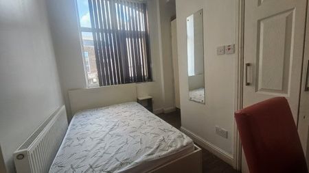 Mount Street, Preston - Photo 3