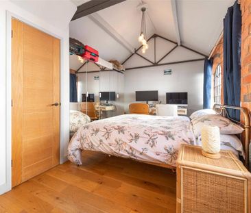 2 bedroom end of terrace house to rent - Photo 4