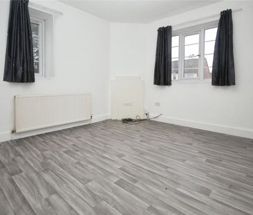 Warwick Gardens, London Road, Thornton Heath, CR7 7NB - Photo 4