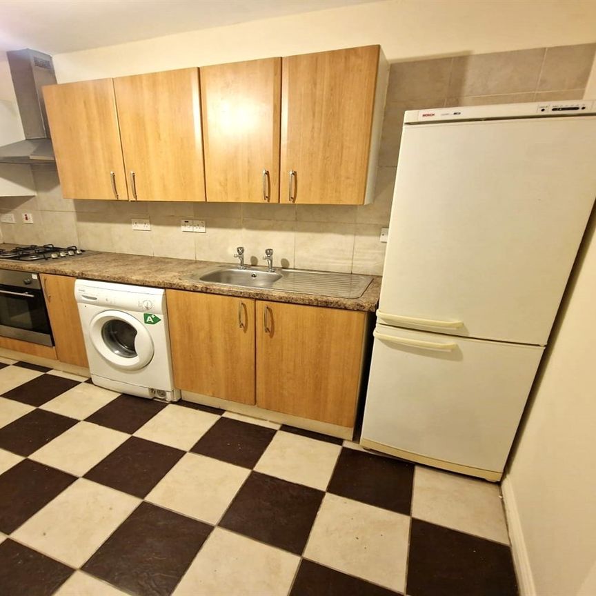 1, 39, Thorndale Avenue, Belfast, BT14 6B - Photo 1