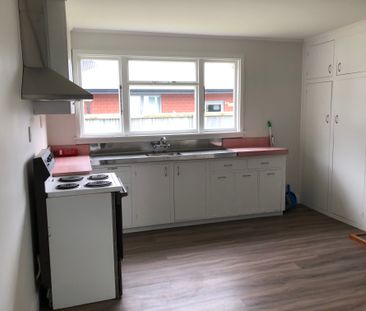 Family home - Photo 4